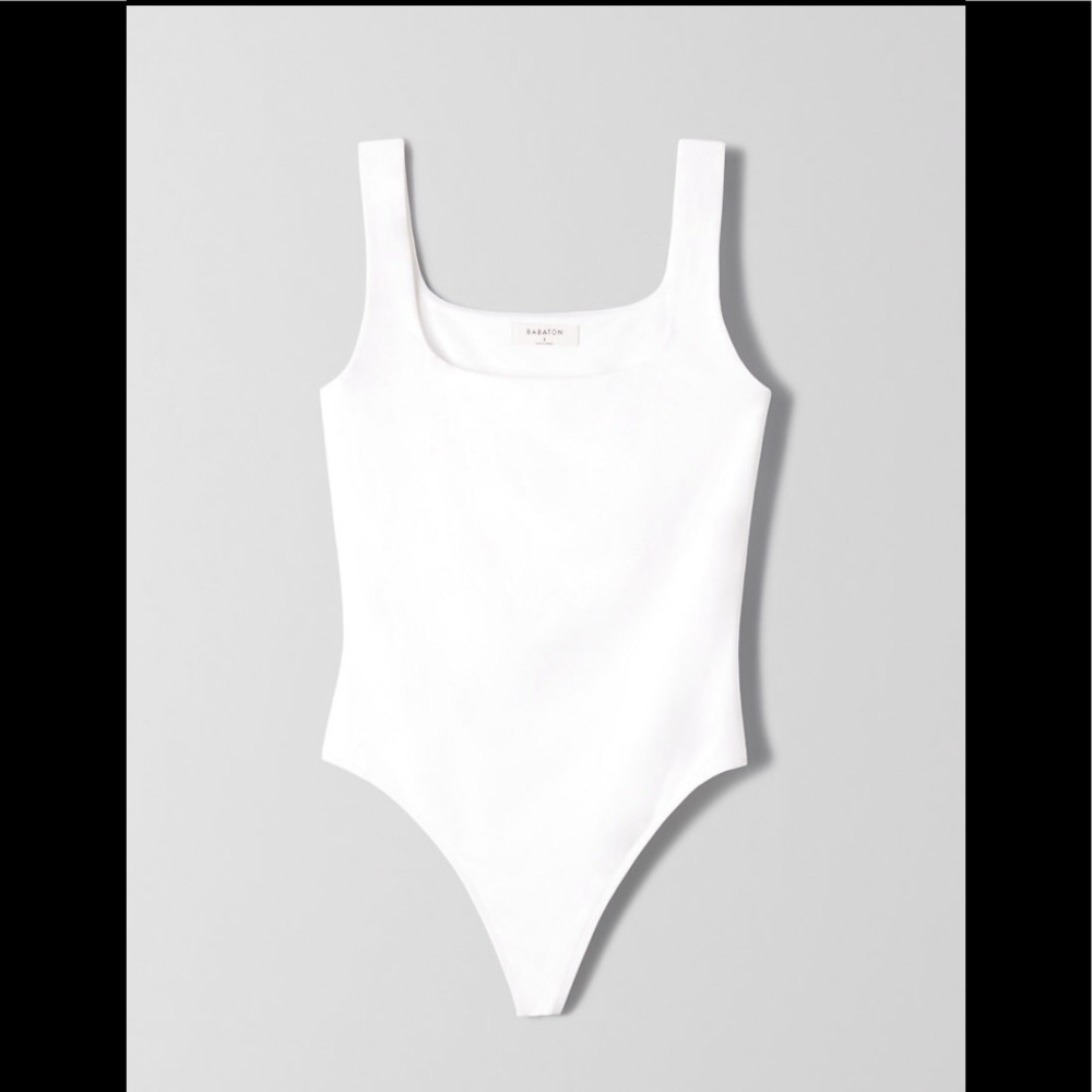 Aritzia Babaton white scoop neck bodysuit